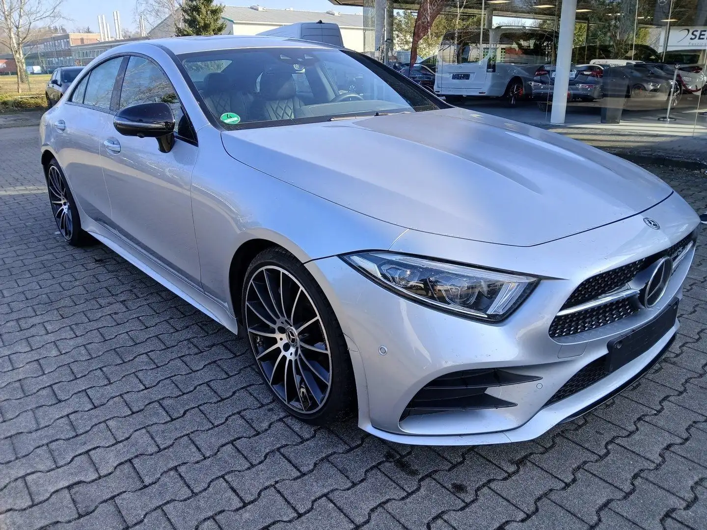 Mercedes-Benz CLS 400 d 4Matic AMG Line - PANO / BURMESTER Argent - 2