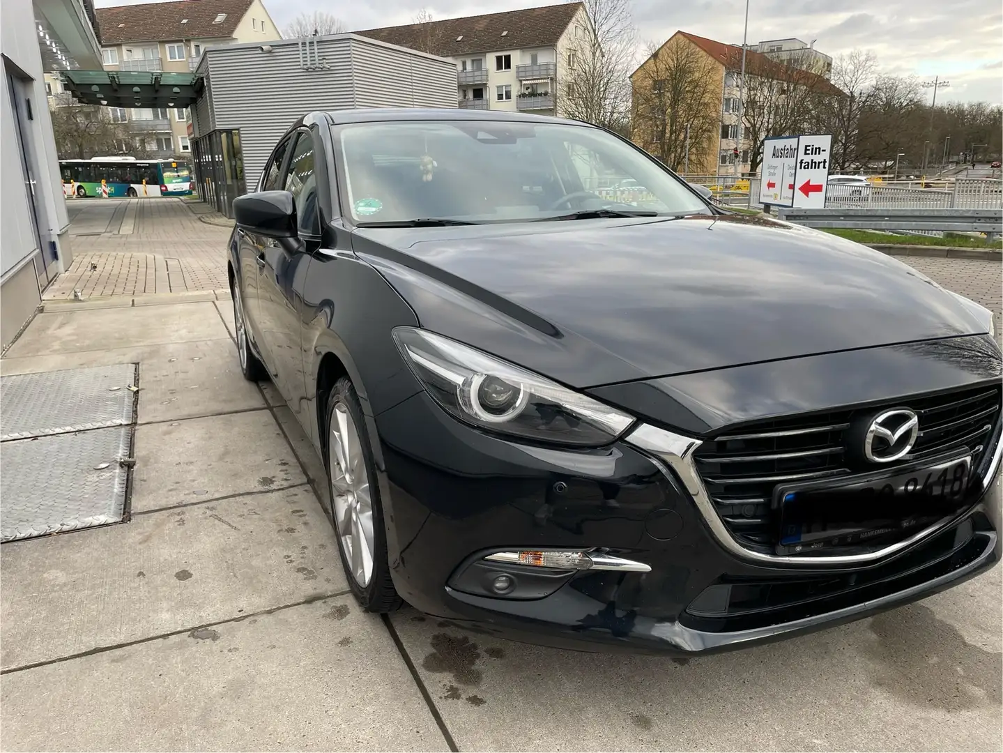Mazda 3 3 SKYACTIV-G 165 Sports-Line Černá - 2