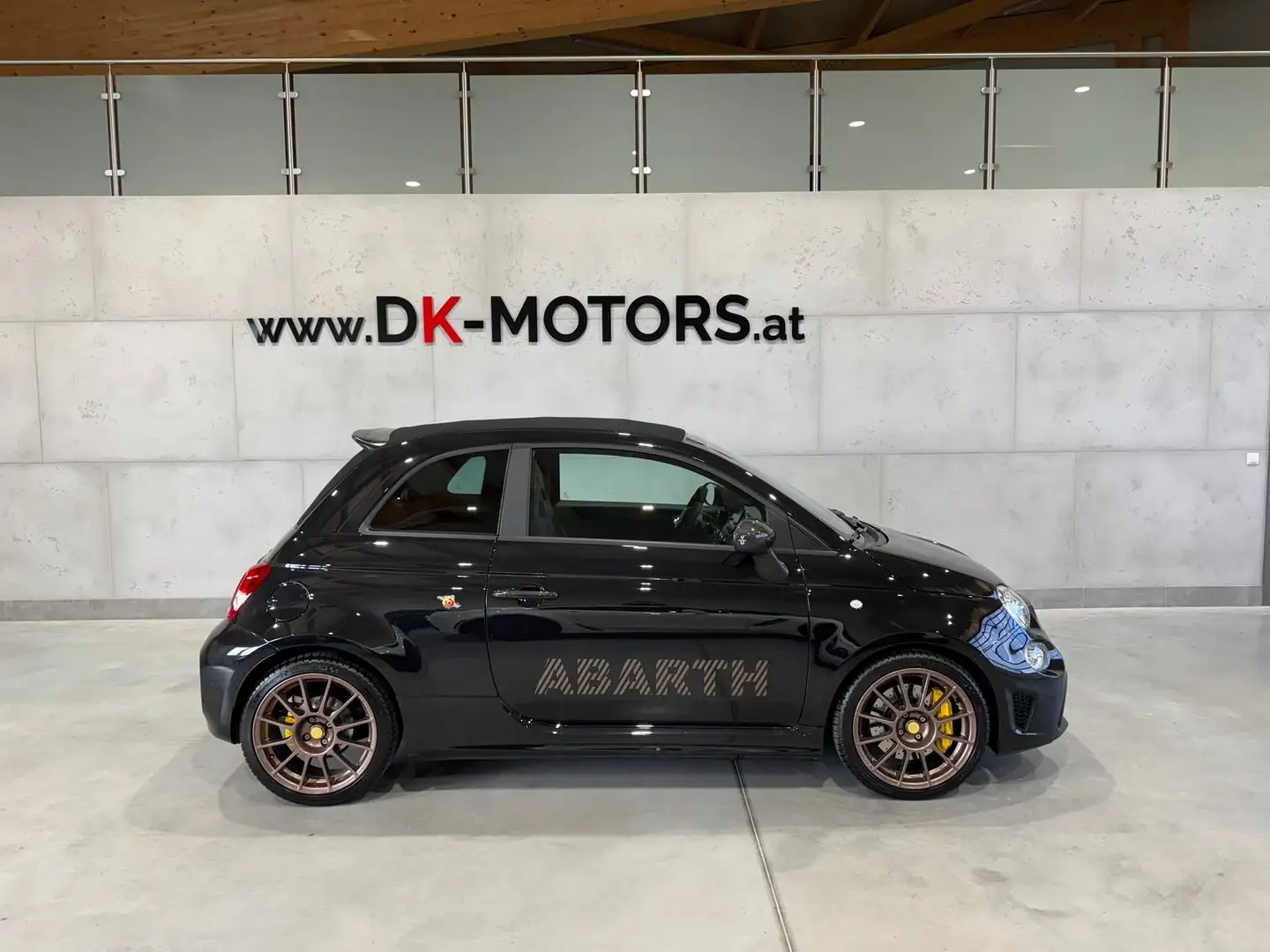 Abarth 695C Competizione / Schalensitze / Carbon / 1250km Negro - 1