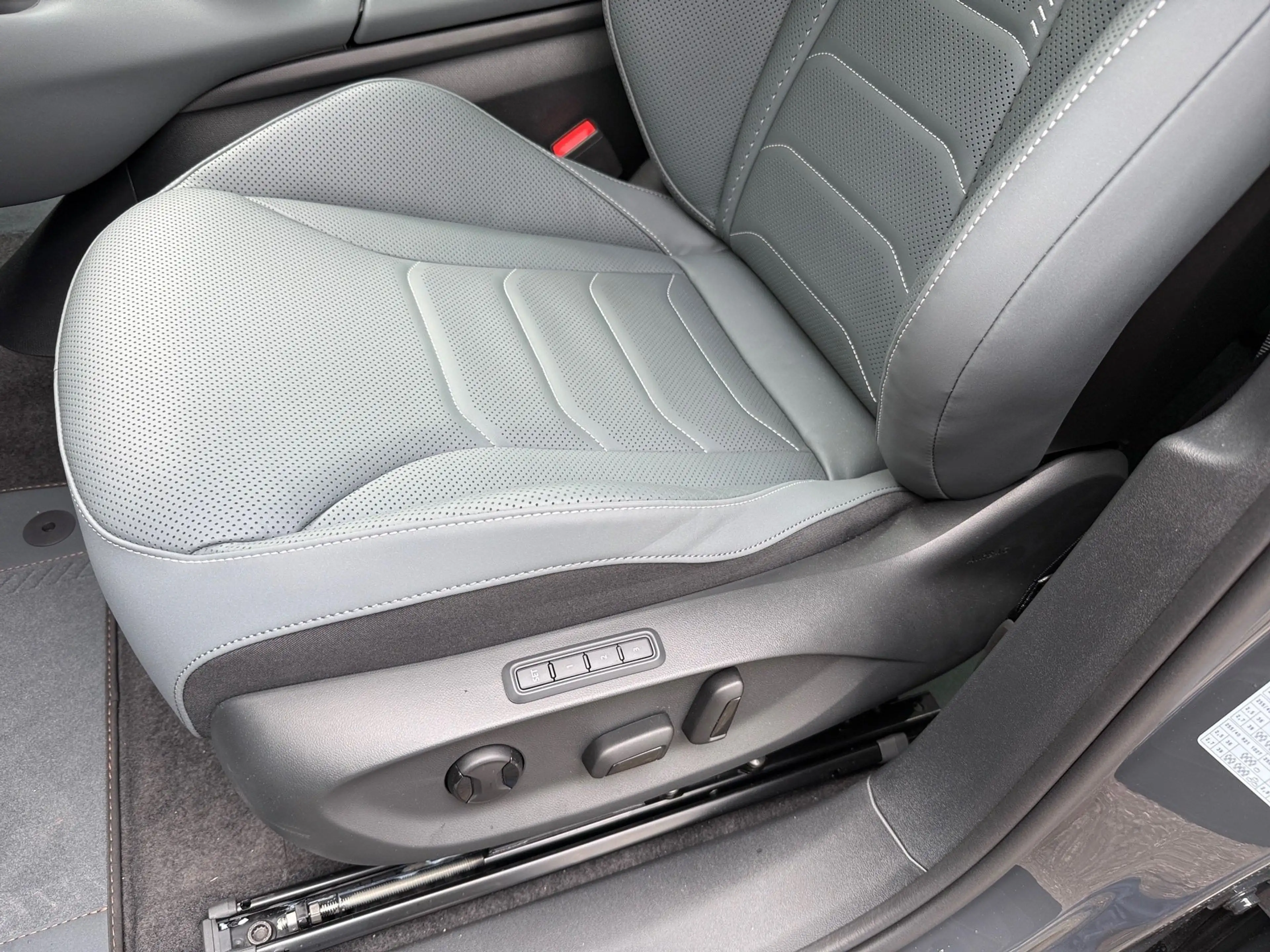 CUPRA Tavascan Extreme 210kW/286PS Anhängevorr. schwenk — photo 8