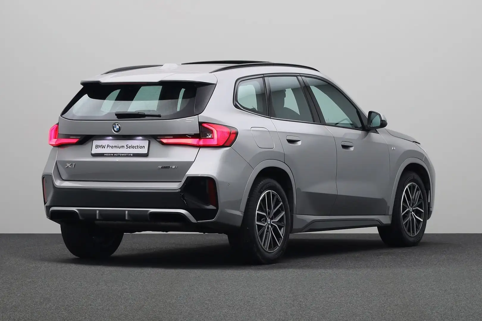 BMW X1 sDrive18i M Sport pakket |  Achteruitrijcamera | G Gris - 2