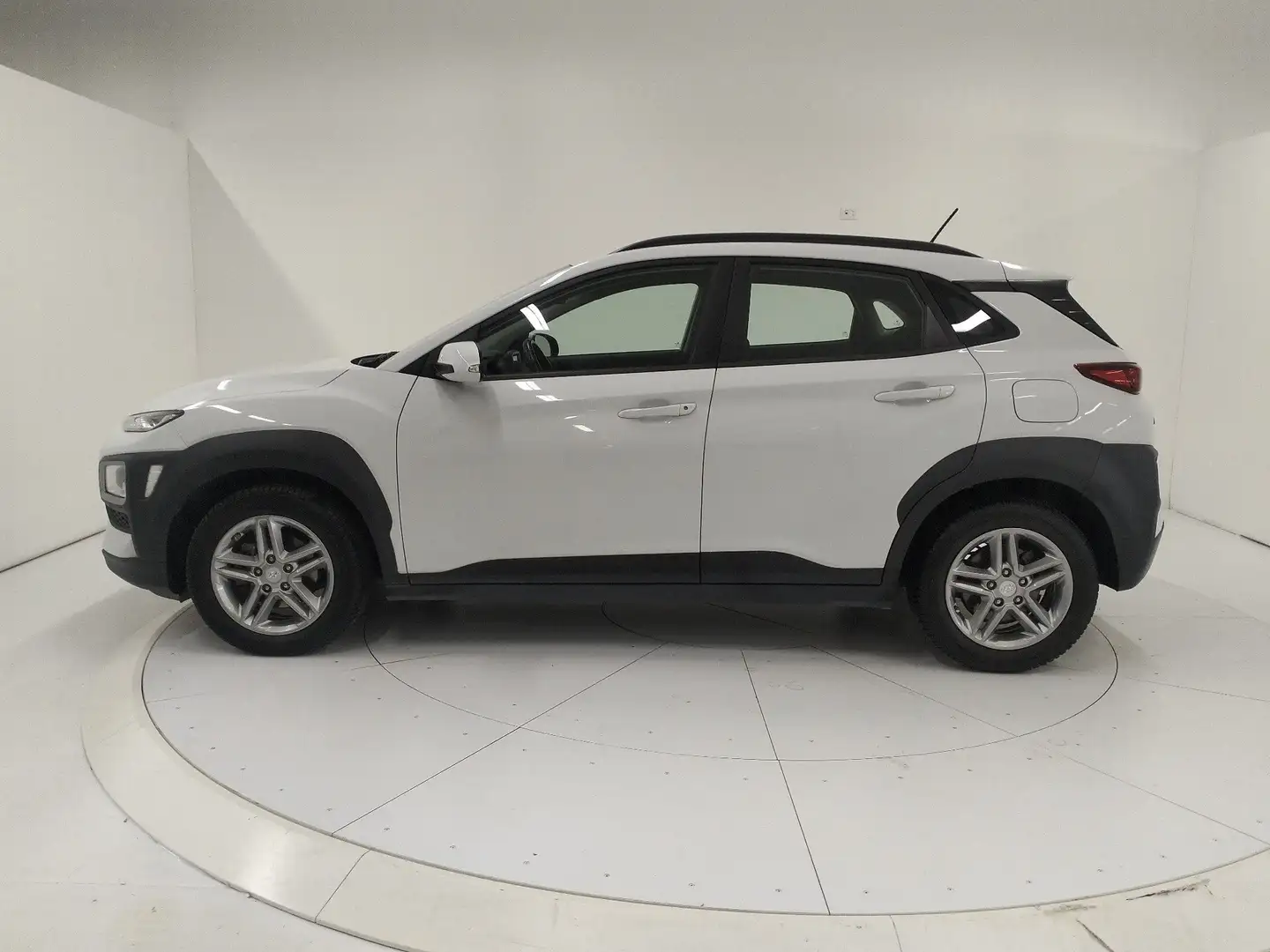 Hyundai KONA 1ªs. (2017-23) 1.6 CRDI 115 CV XPrime Bianco - 2