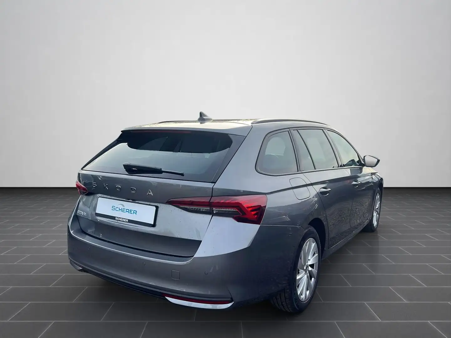 Skoda Octavia Combi Selection 2.0 TDI DSG NAVI CARPLAY Grau - 2