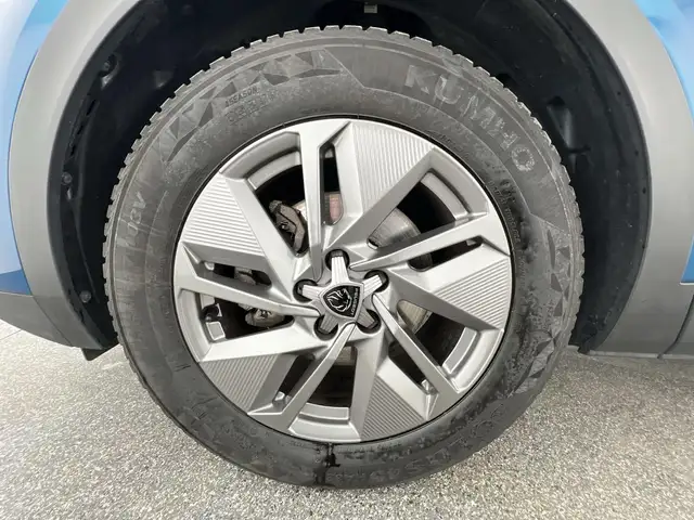 Peugeot 408 view 6