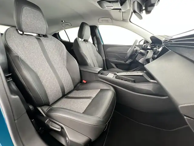 Peugeot 408 view 9