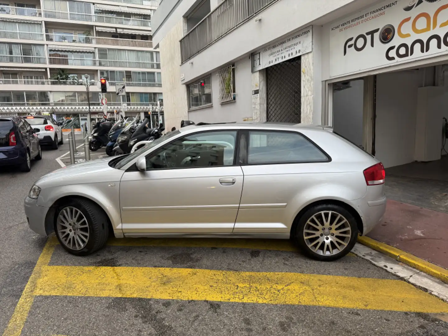 Audi 200 2.0 TFSI 200CH AMBITION LUXE S TRONIC 6 3P Szary - 2