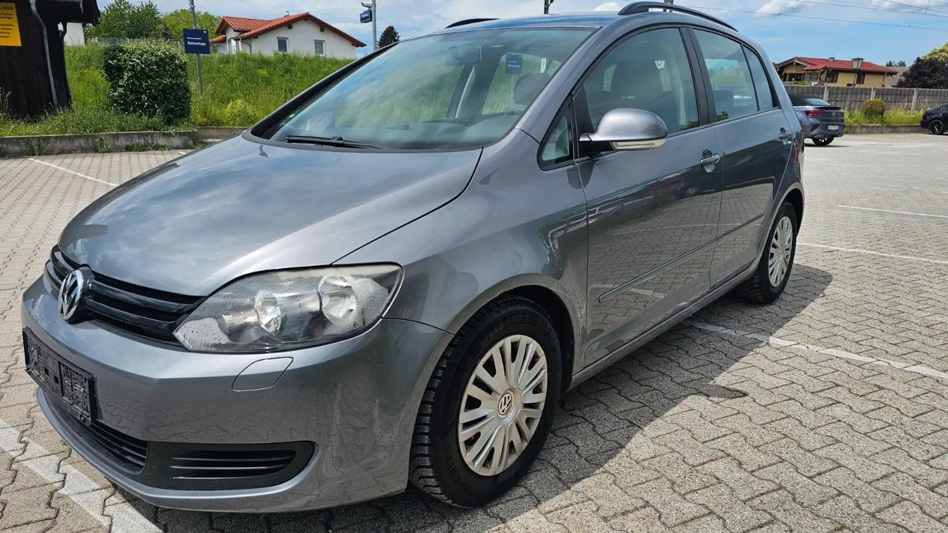 Volkswagen Golf Plus 6 VI Trendline Grau - 1