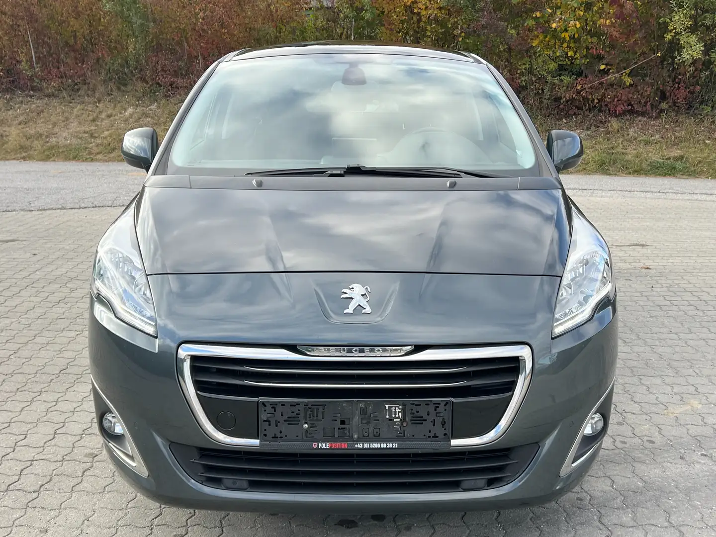 Peugeot 5008 Business-Line Navi LED Kamera 7-Sitzer Euro-6* Grau - 2