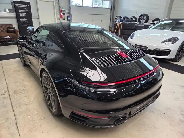 Porsche 992 view 13