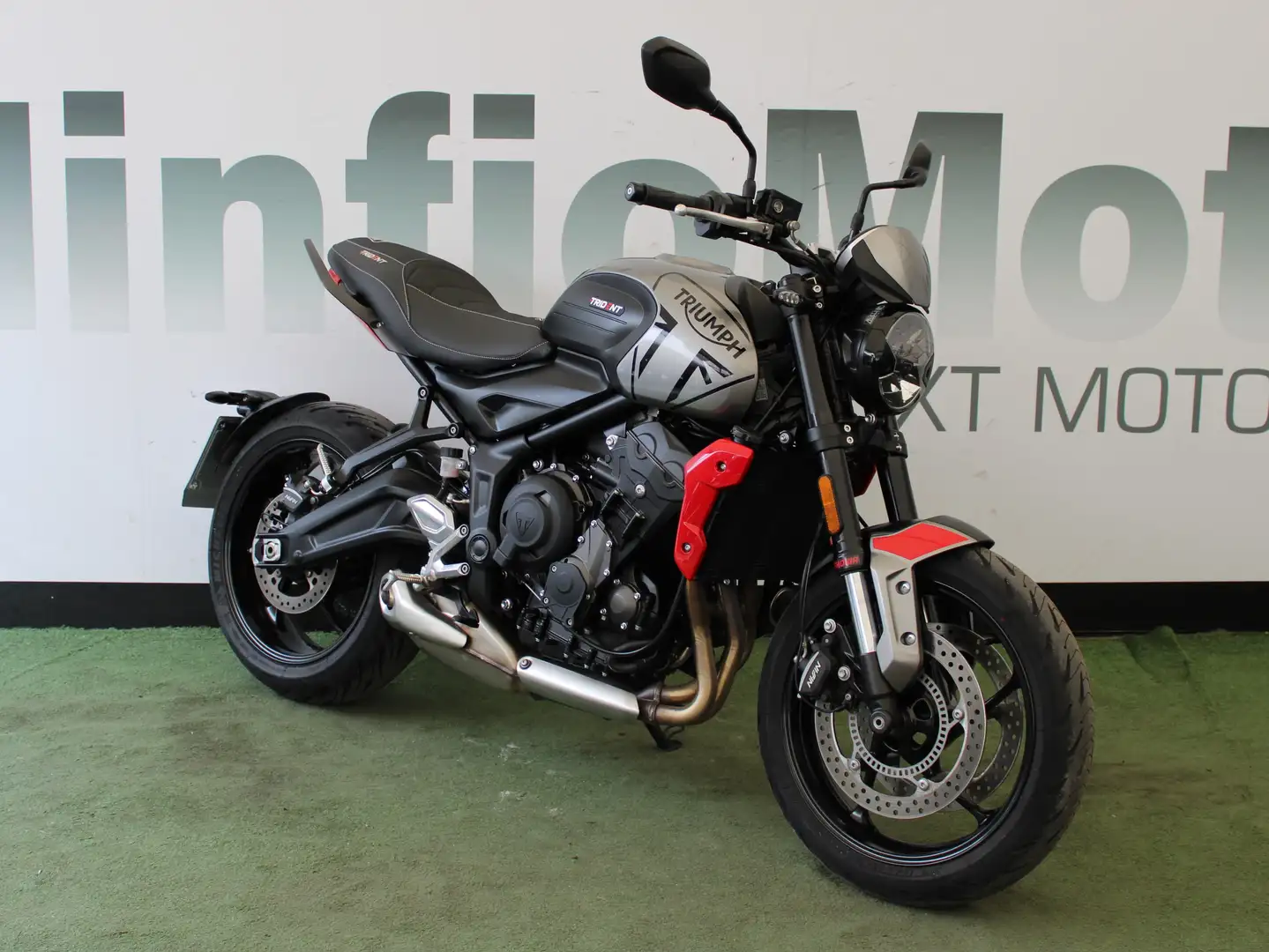 Triumph Trident 660 - 2