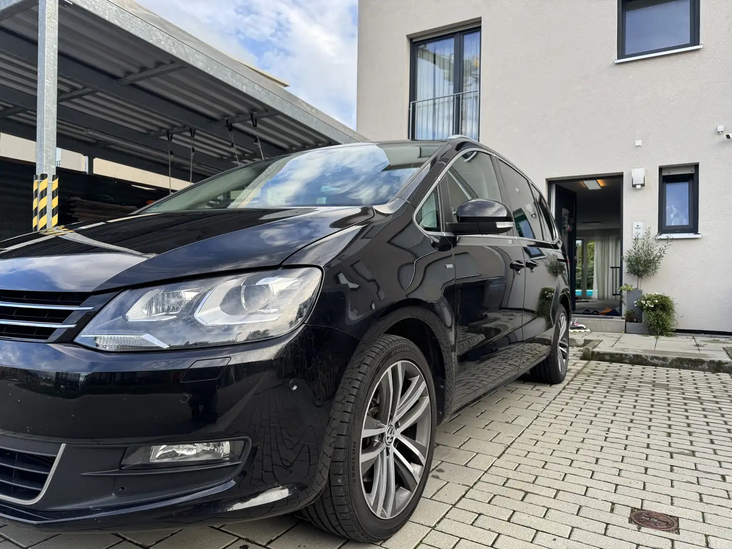 Volkswagen Sharan 2.0 TDI DSG BlueMotion Technology Cup Schwarz - 2