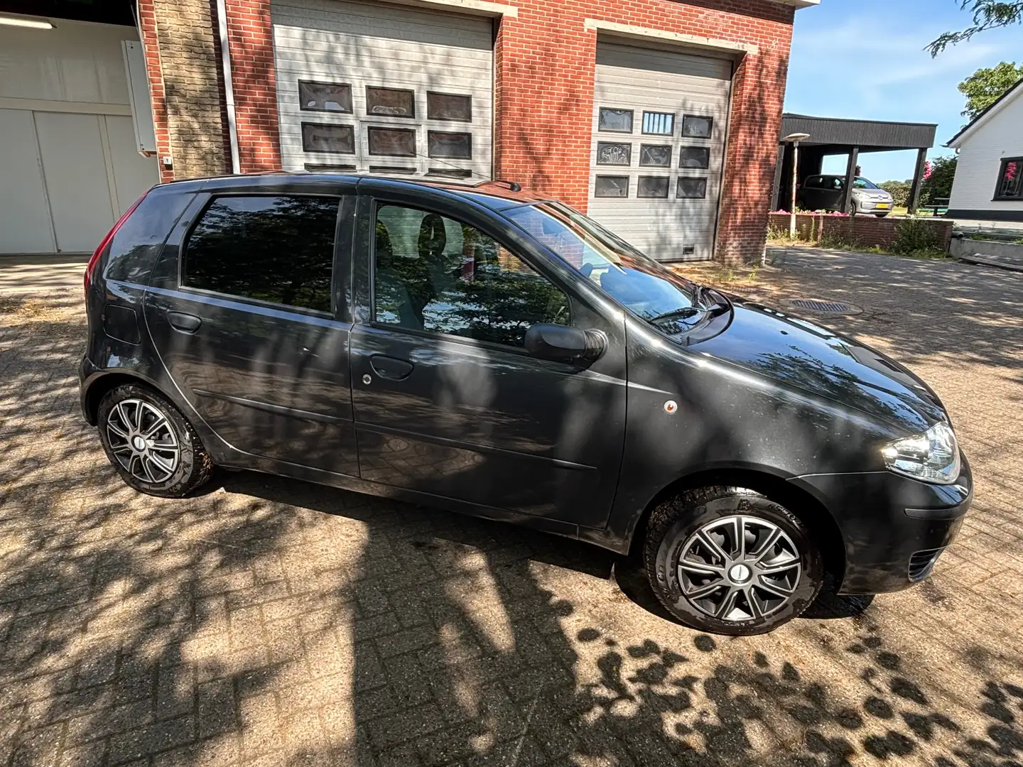 Fiat Punto Punto 1.2 Active Grijs - 2