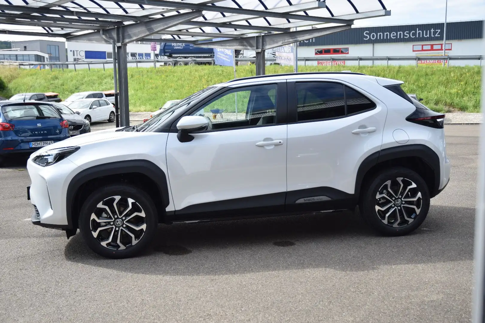 Toyota Yaris Cross YARIS CROSS 1,5-l-VVT-iE STYLE ACC SAFETY NAVI Weiß - 2