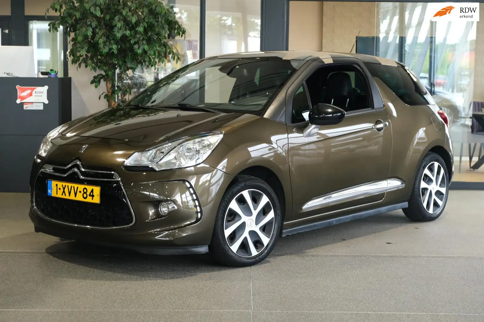 Citroen DS3 1.2 VTi So Chic Navi Leder Cruise Pdc Led Climate Bruin - 1