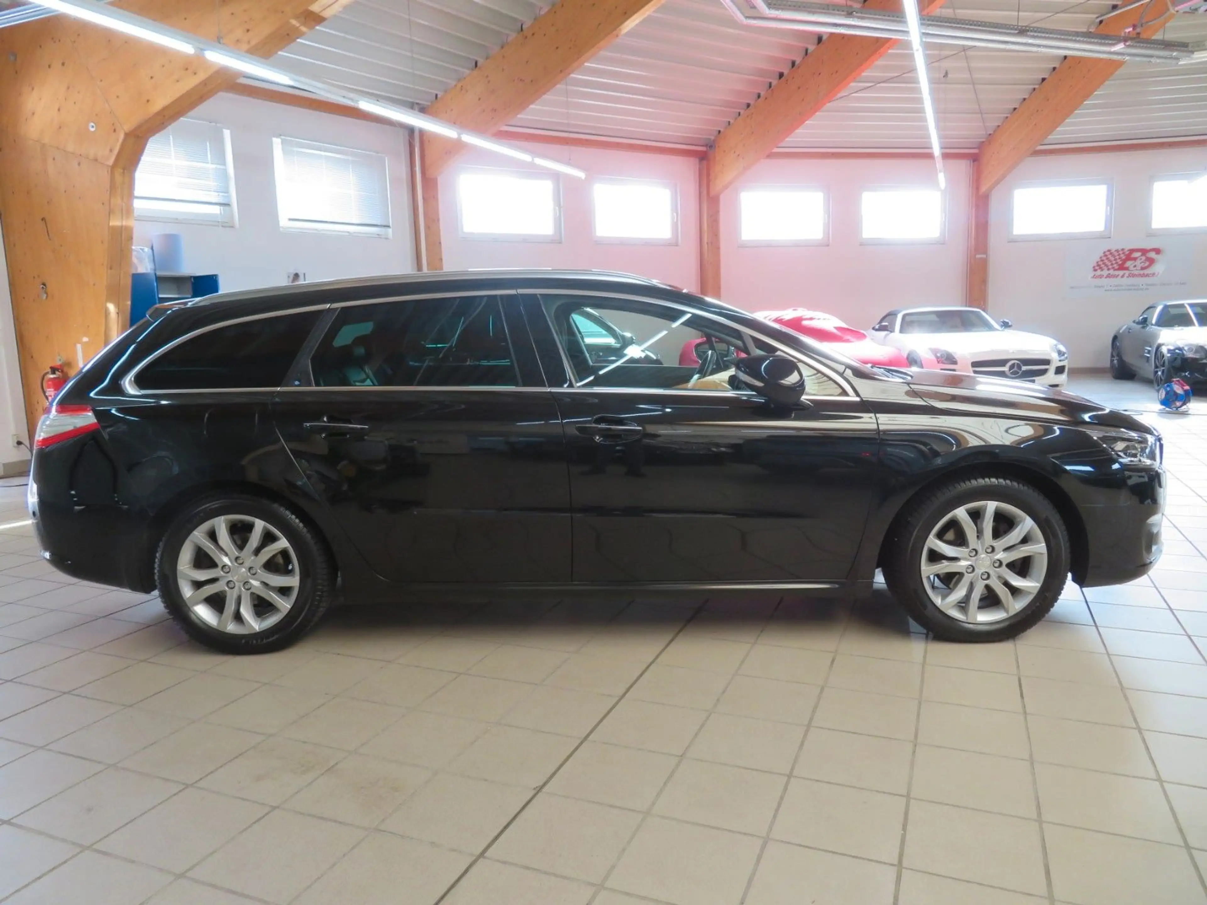 Peugeot 508 SW Allure*sehr gepflegt*Panorama*LED*HuD — photo 6