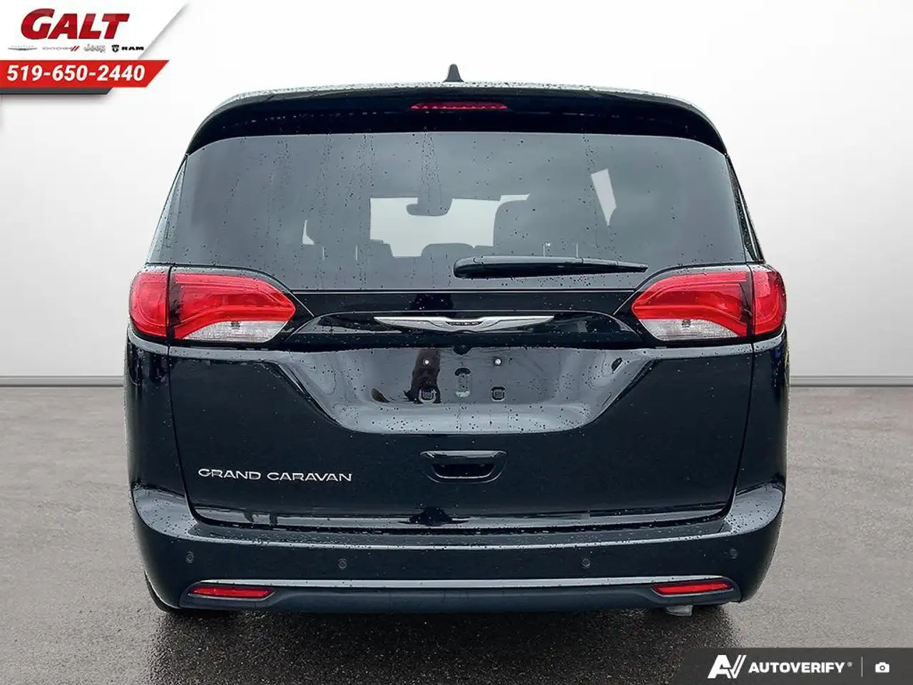 Chrysler Grand Caravan снимка Chrysler Grand Caravan