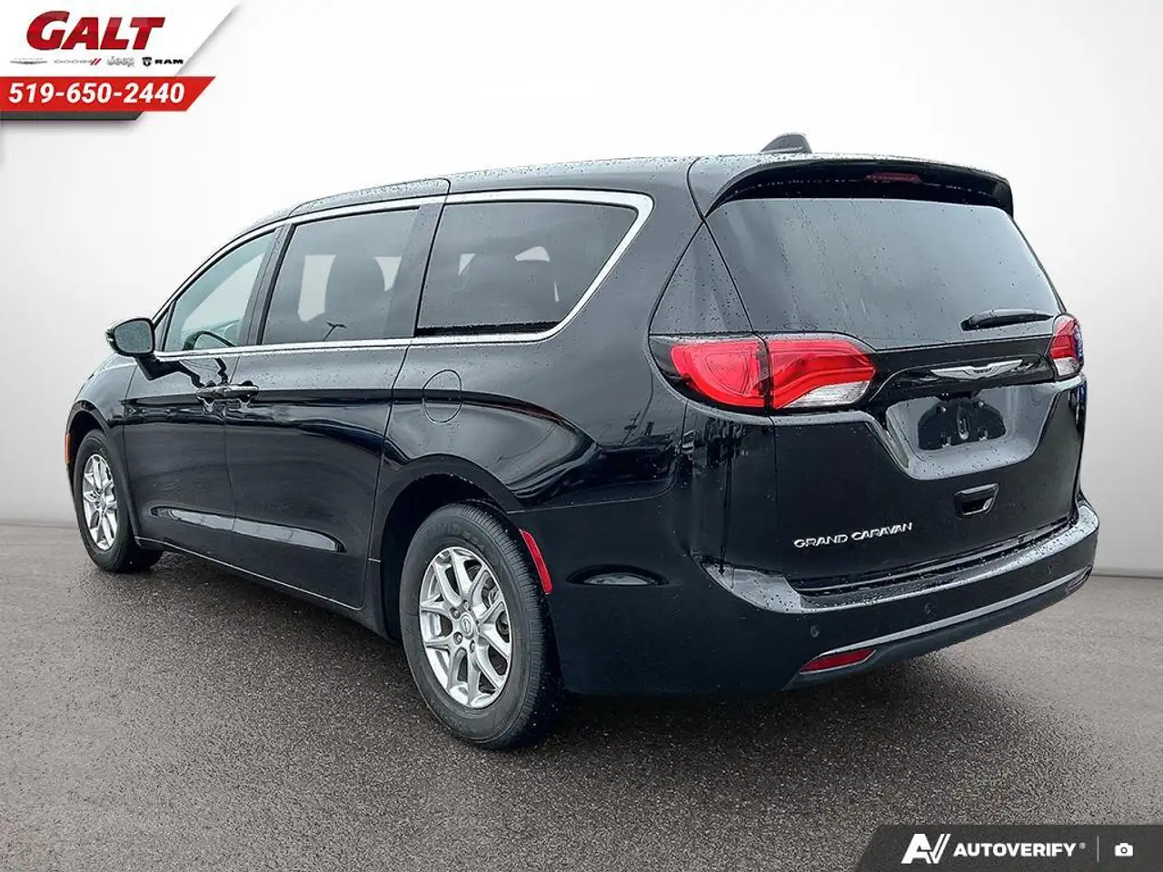 Chrysler Grand Caravan снимка Chrysler Grand Caravan