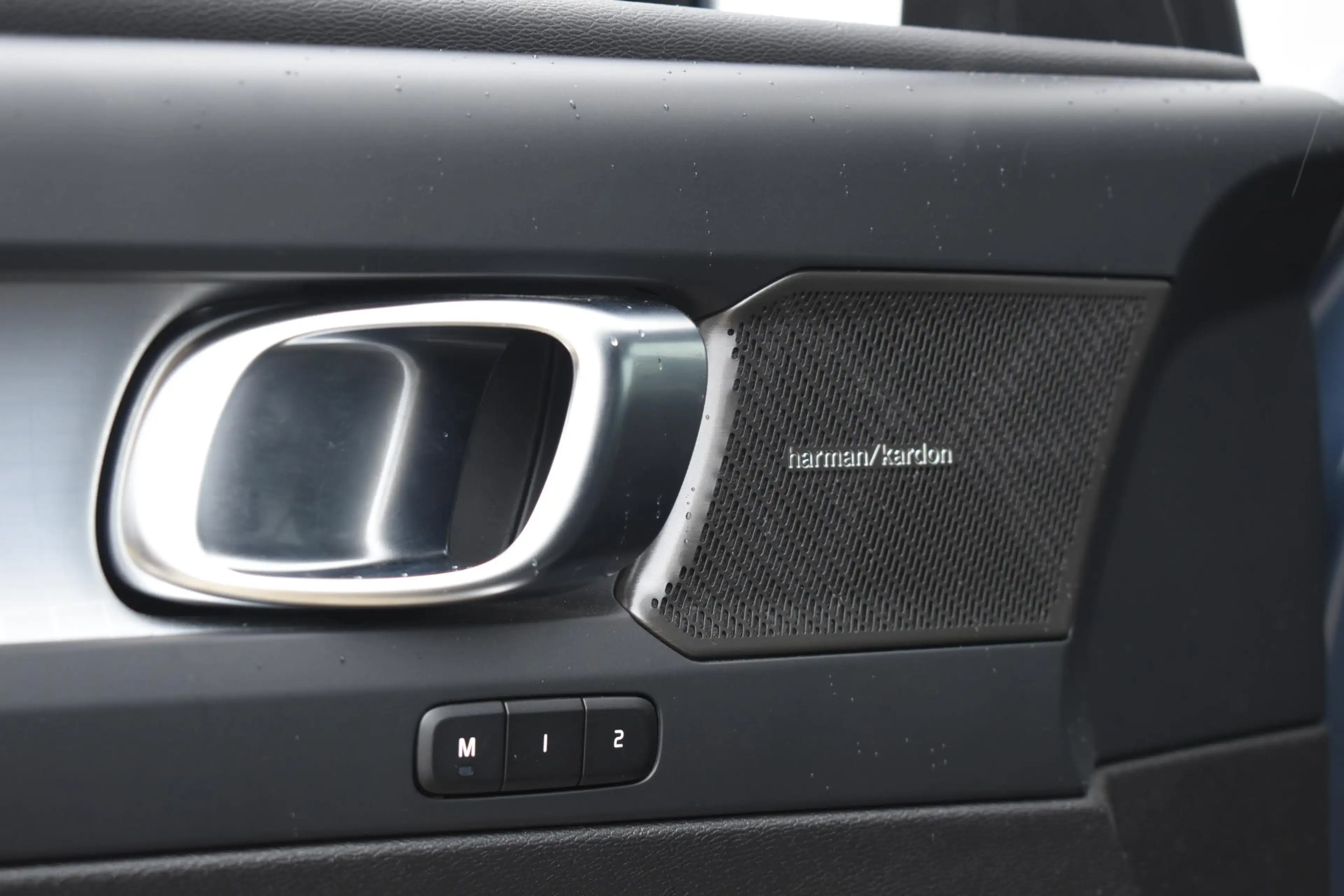 Volvo XC40 B4 211PK Plus Black Edition / Adaptive Cruise cont — photo 42