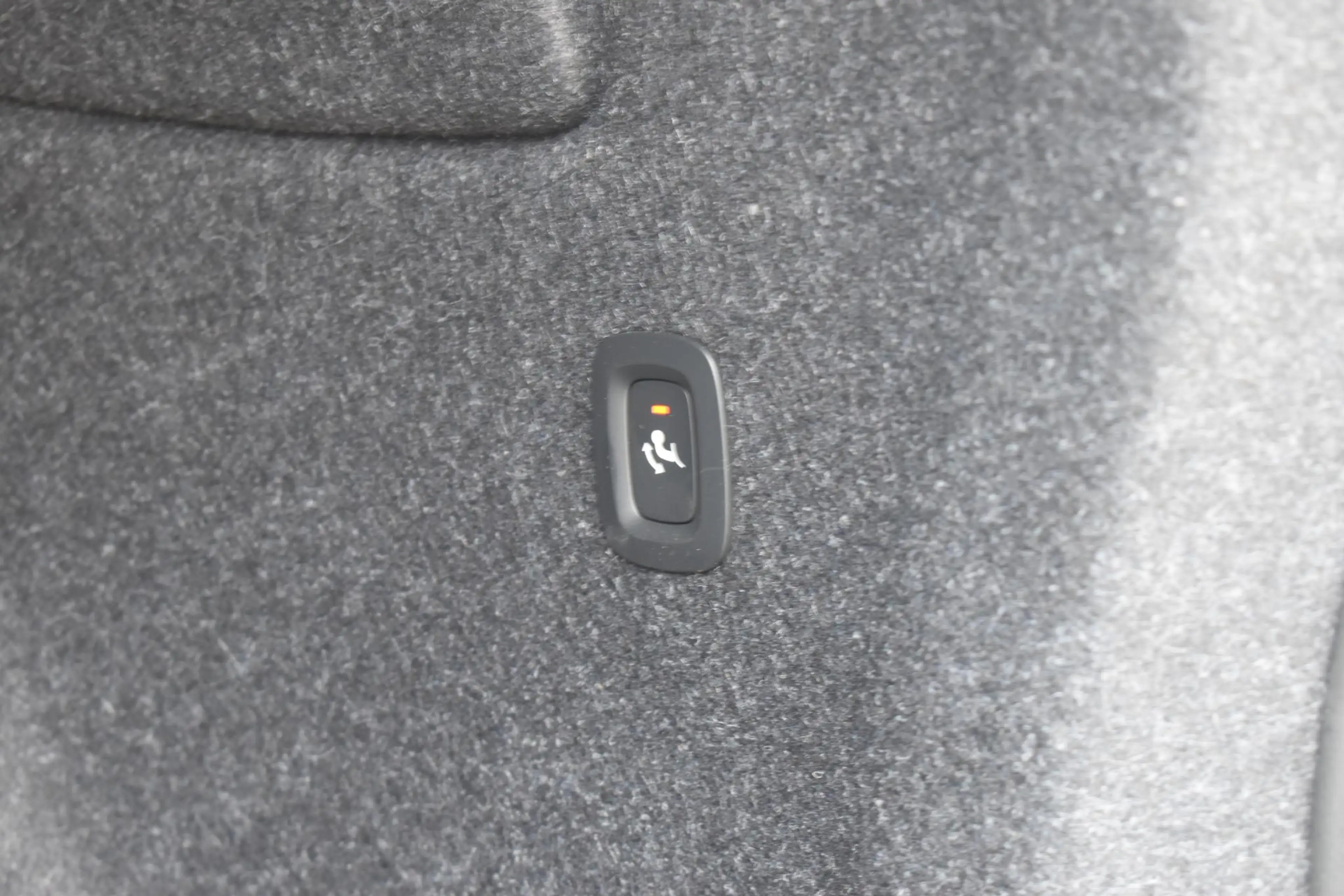 Volvo XC40 B4 211PK Plus Black Edition / Adaptive Cruise cont — photo 13