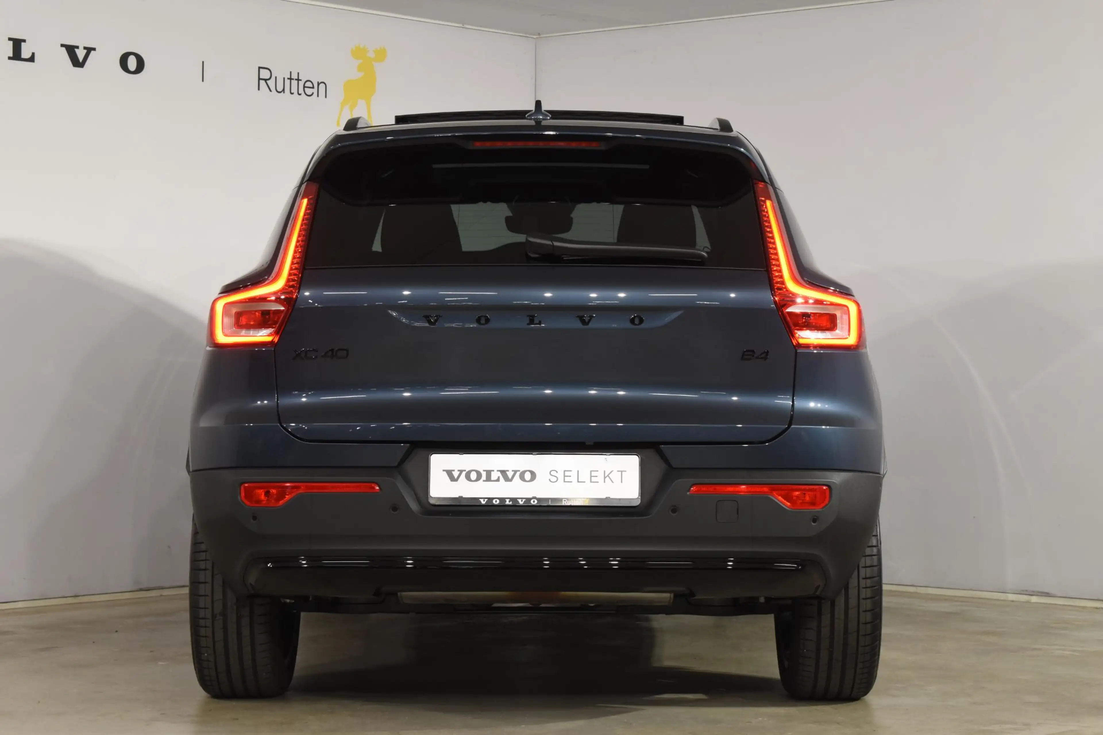 Volvo XC40 B4 211PK Plus Black Edition / Adaptive Cruise cont — photo 12
