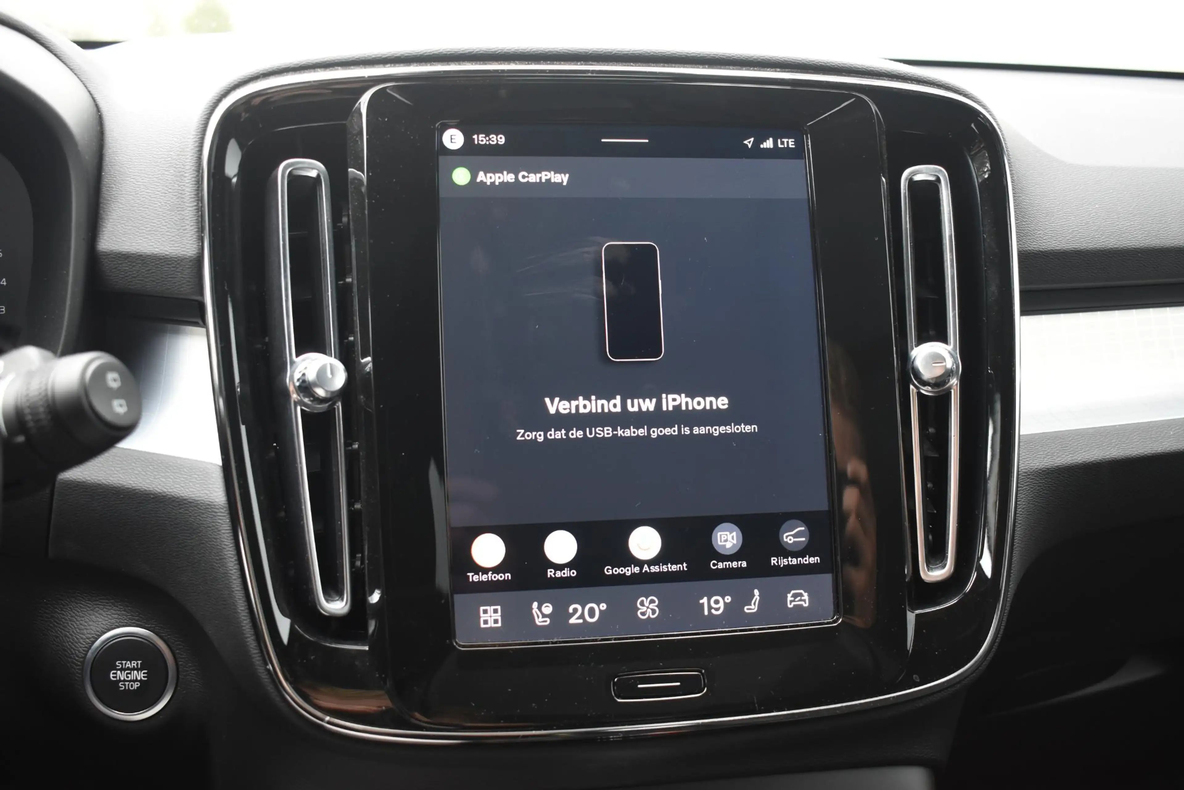Volvo XC40 B4 211PK Plus Black Edition / Adaptive Cruise cont — photo 28