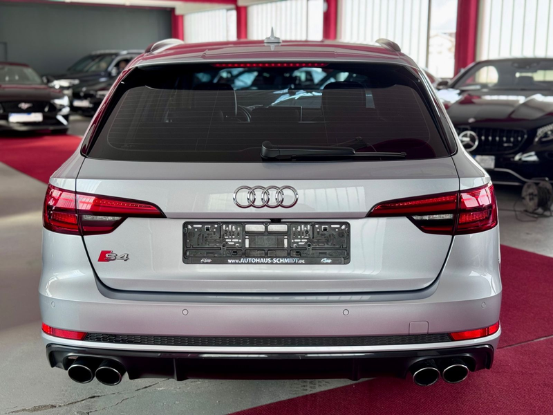Audi S4 Avant 3.0TFSI HeadUp Virtual B&O KeylesGo 19 — photo 7