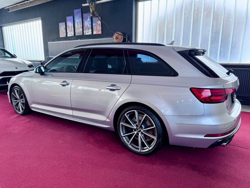 Audi S4 Avant 3.0TFSI HeadUp Virtual B&O KeylesGo 19 — photo 8
