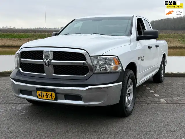 Dodge RAM 1500 5.7 V8 4x4 Quad Cab 6'4