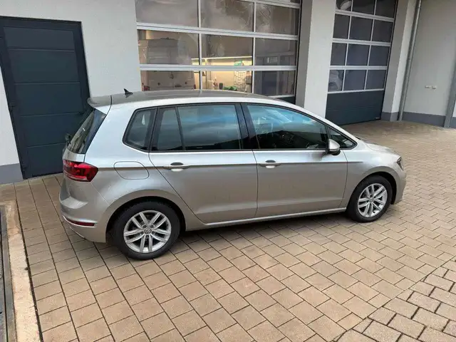 Volkswagen Golf Sportsvan Comfort SH AHK Kamera Automatic