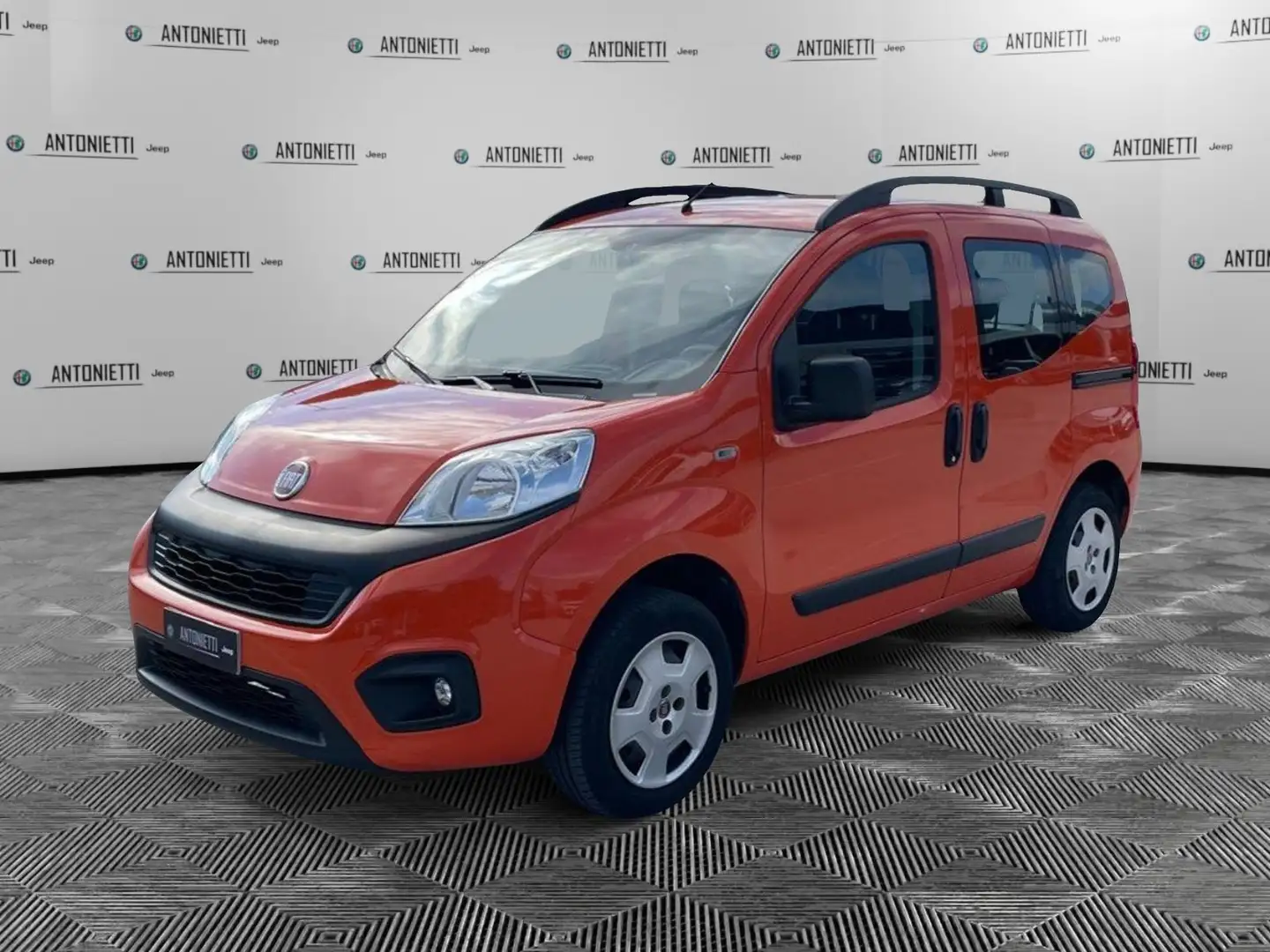 Fiat Qubo QUBO 1.4 8V 77 CV Easy Natural Power Orange - 1