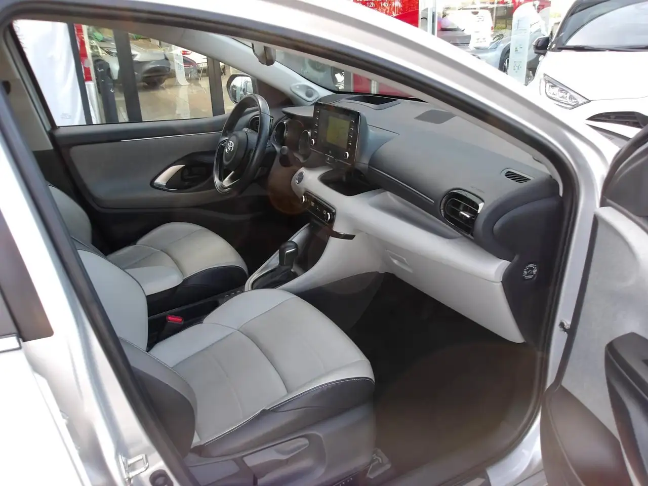 Toyota Yaris Yaris — photo 10