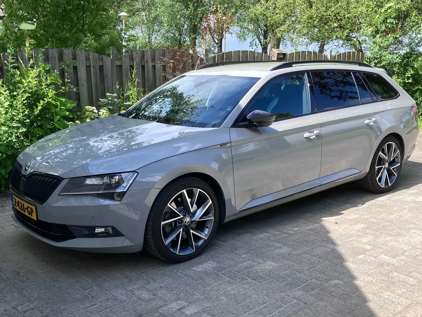 Skoda Superb 2.0 Sportline 4x4 ABT Grijs - 1