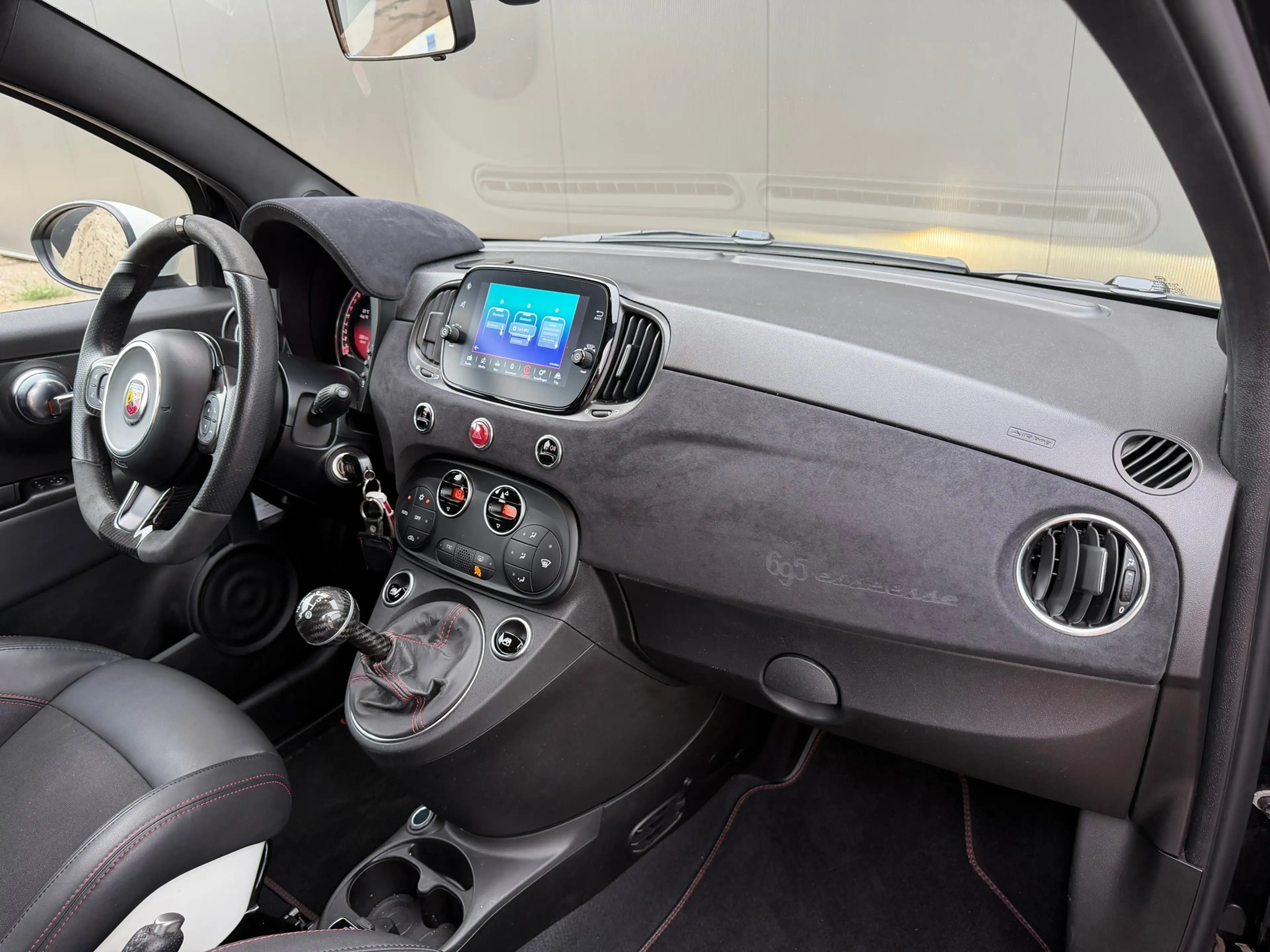 Abarth 695 Esseesse 1.4 T-Jet Akrapovic Sabelt Beats Audio — photo 11