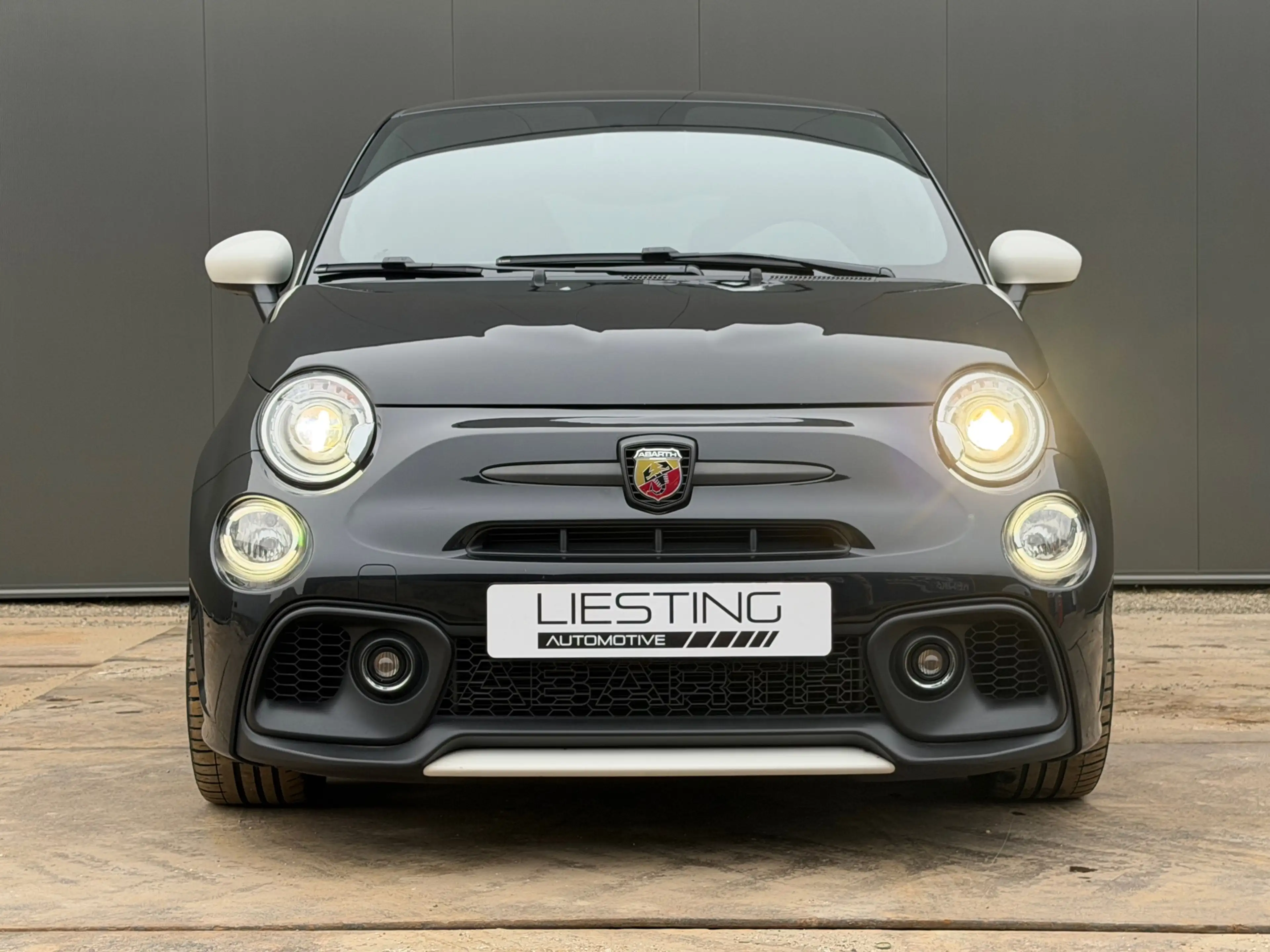 Abarth 695 Esseesse 1.4 T-Jet Akrapovic Sabelt Beats Audio — photo 13