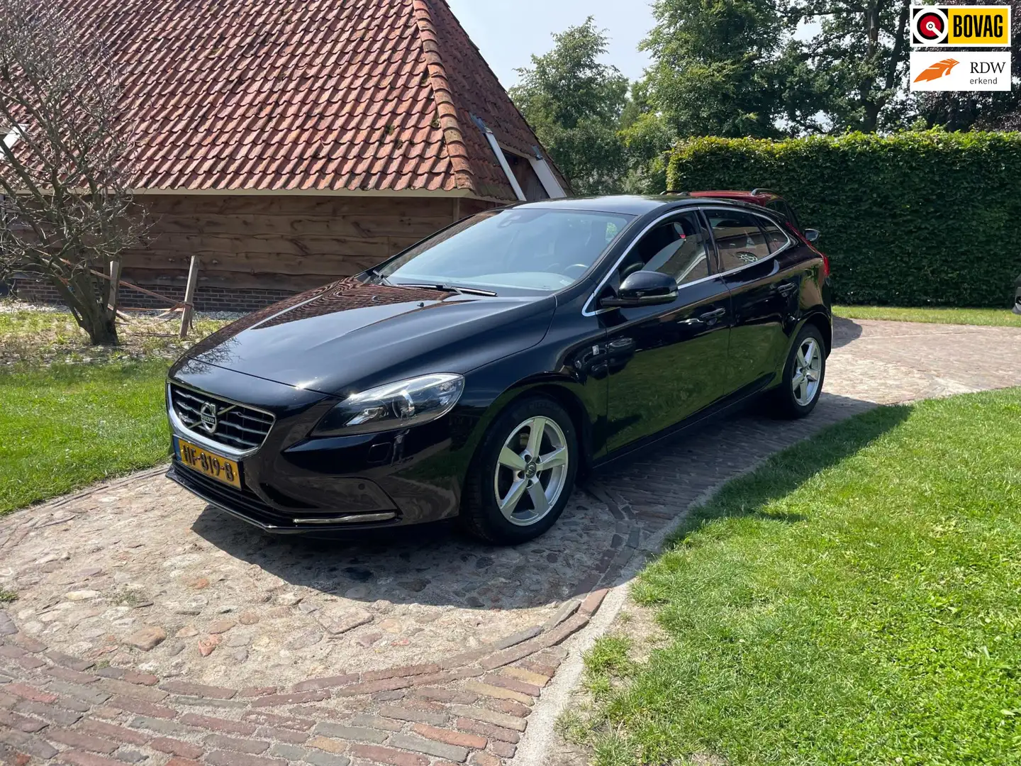 Volvo V40 2.0 D2 Ocean Race Business-Leer-Pano-Camera- Zwart - 1