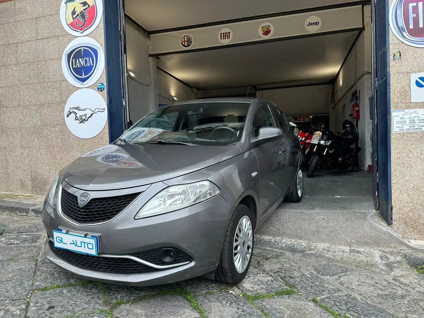 Lancia Ypsilon Ypsilon 1.2 Silver 69cv Grigio - 1