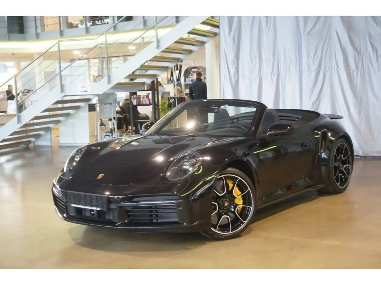 Porsche 911 Turbo S Cabrio*Burmester ACC Sport-AGA Lift Noir - 2