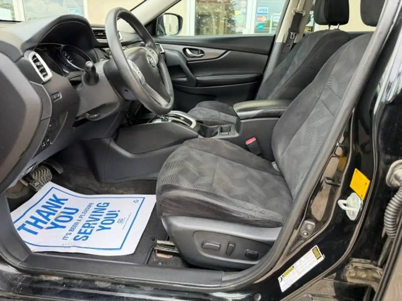 Nissan Rogue снимка Nissan Rogue