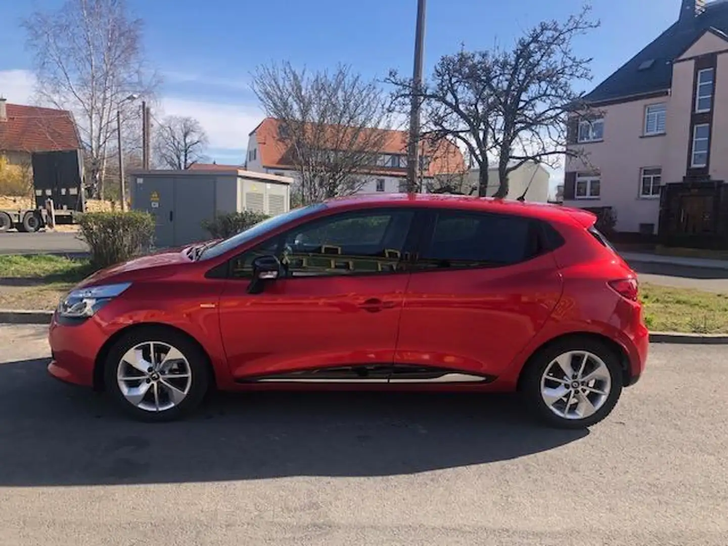 Renault Clio Limited Deluxe * Navi * Einparkhilfe * DAB Rouge - 2