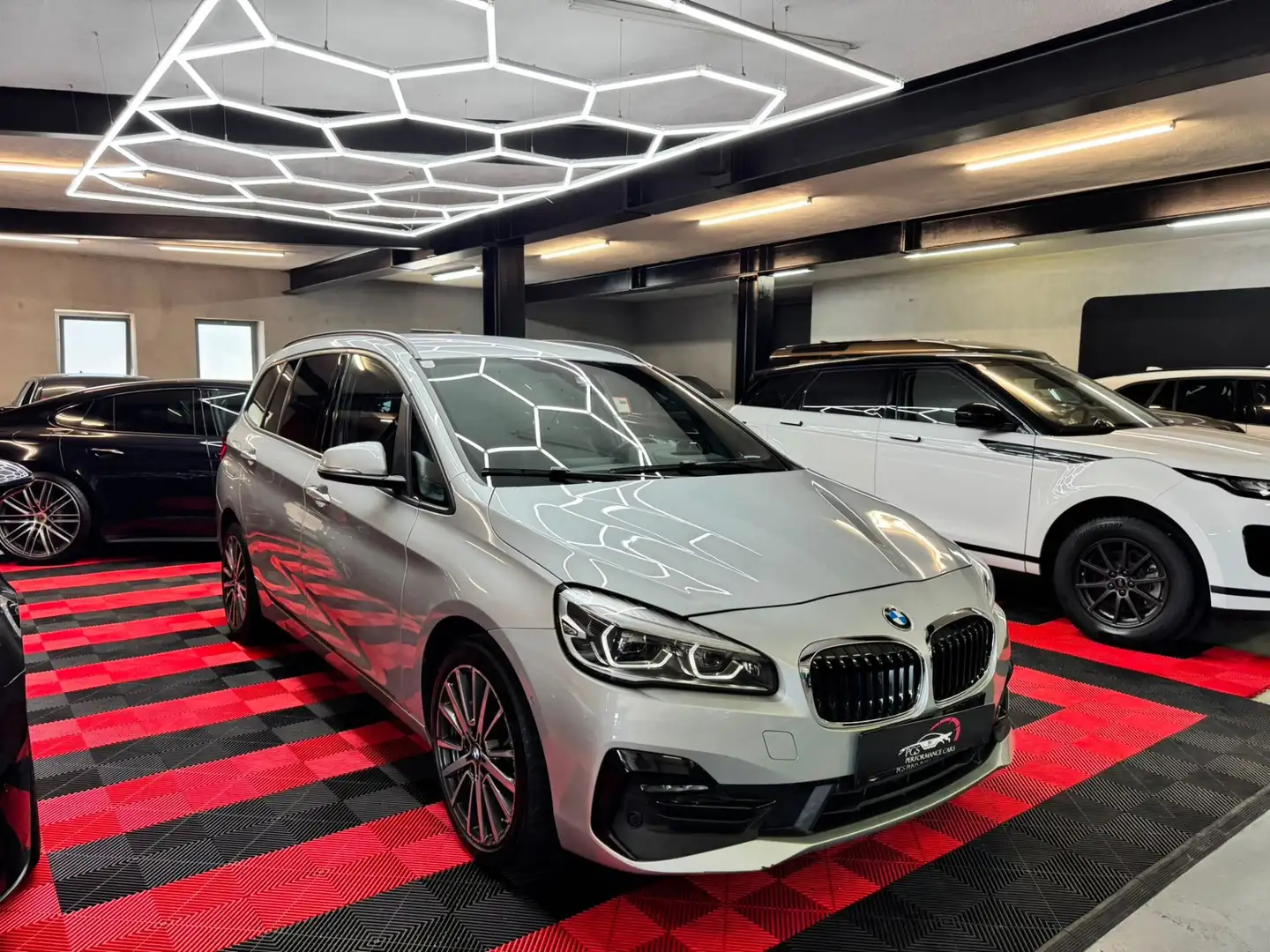 BMW 220 2er-Reihe Gran Tourer Allrad Diesel (F46 xDrive G Silber - 1