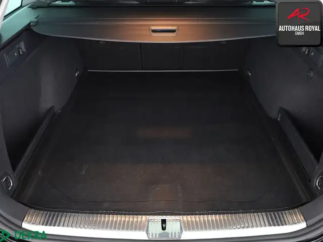 Volkswagen Passat view 13