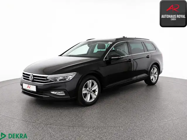 2023 Volkswagen Passat in Black for sale