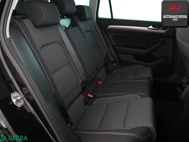 Volkswagen Passat view 12