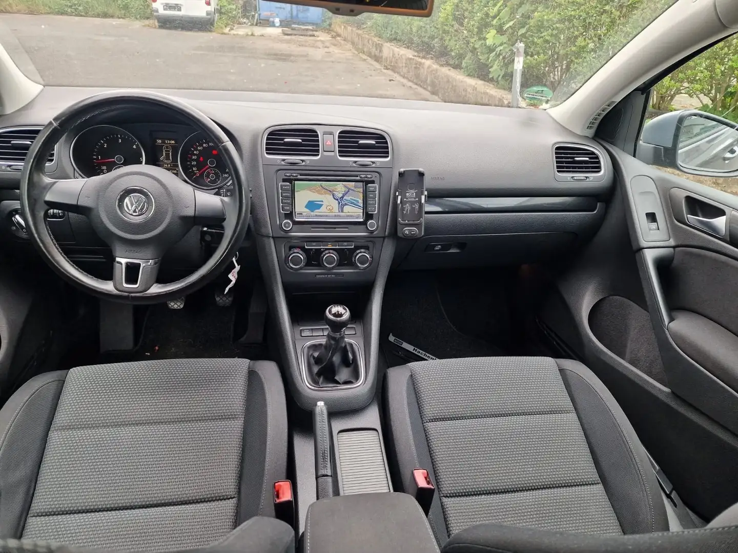 Volkswagen Golf VI Comfortline. 140 ps Diesel / Navigation Grau - 2