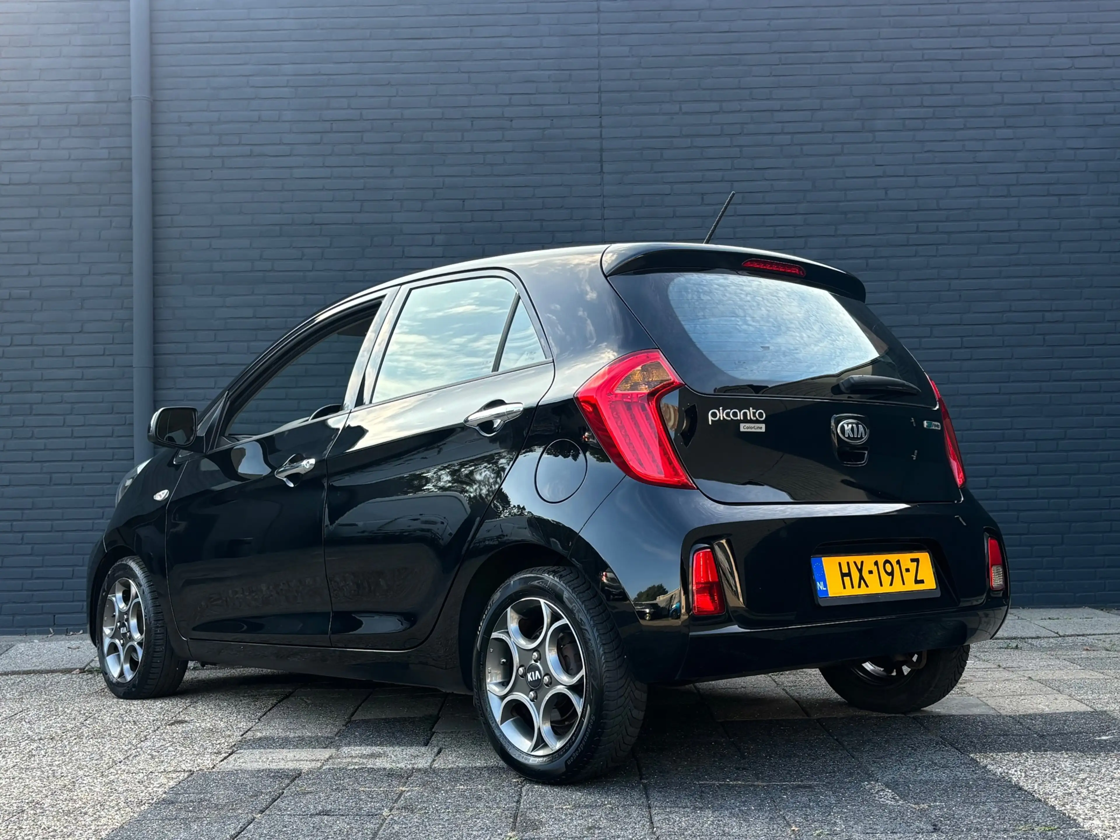 Kia Picanto 1.0 CVVT DynamicLine | Speciale bekleding | Airco — photo 3