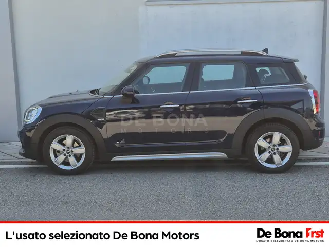 MINI Countryman view 3