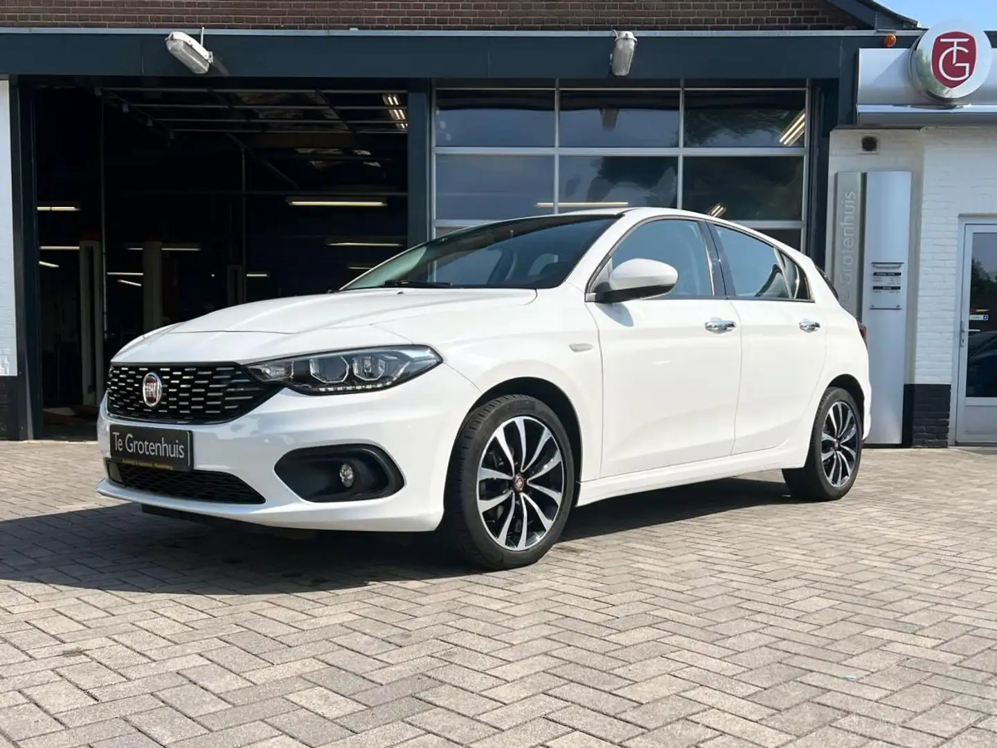 Fiat Tipo 1.4 T-Jet 16v Business Білий - 1