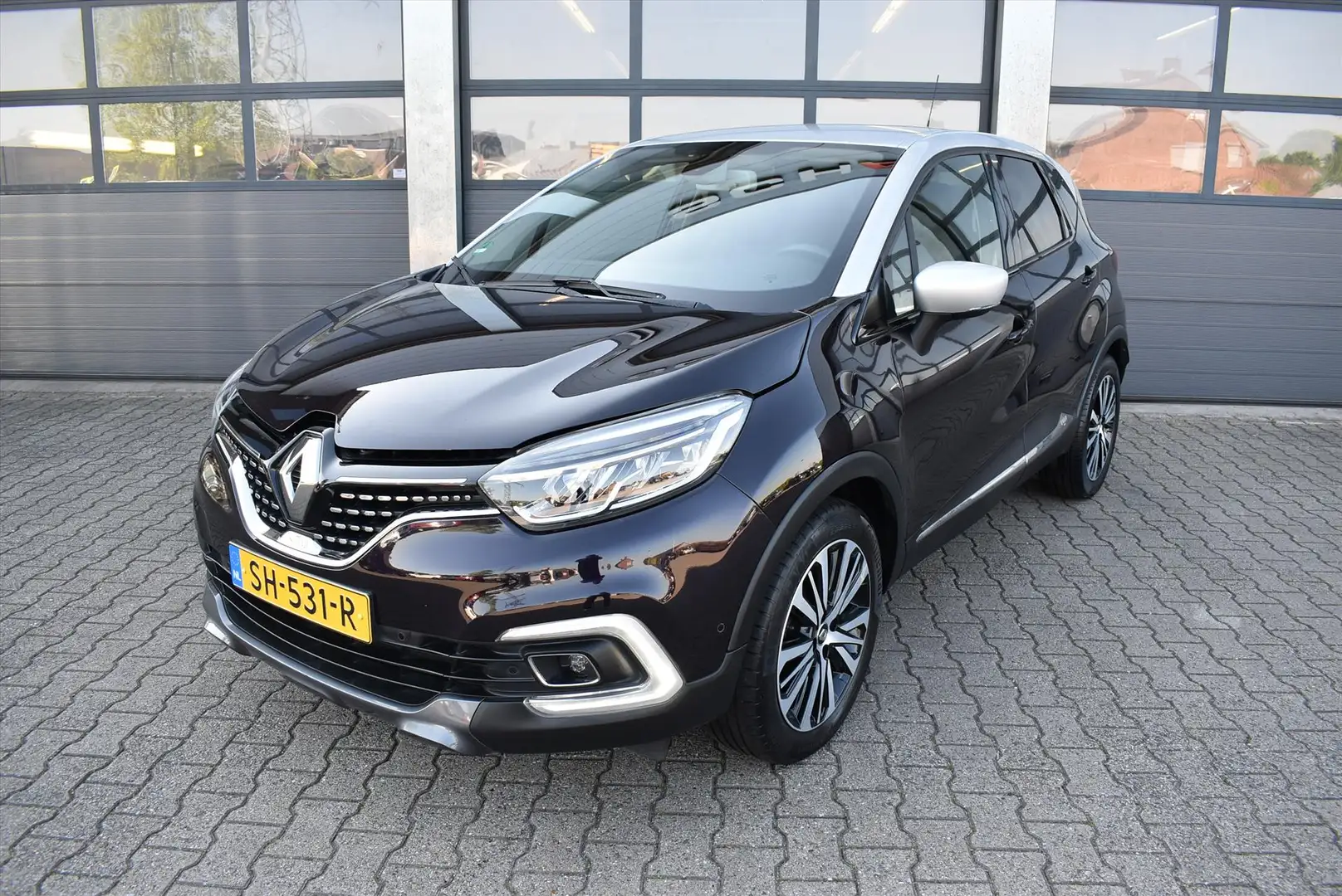 Renault Captur 1.2 TCe 120pk Initiale Paris Violet - 1