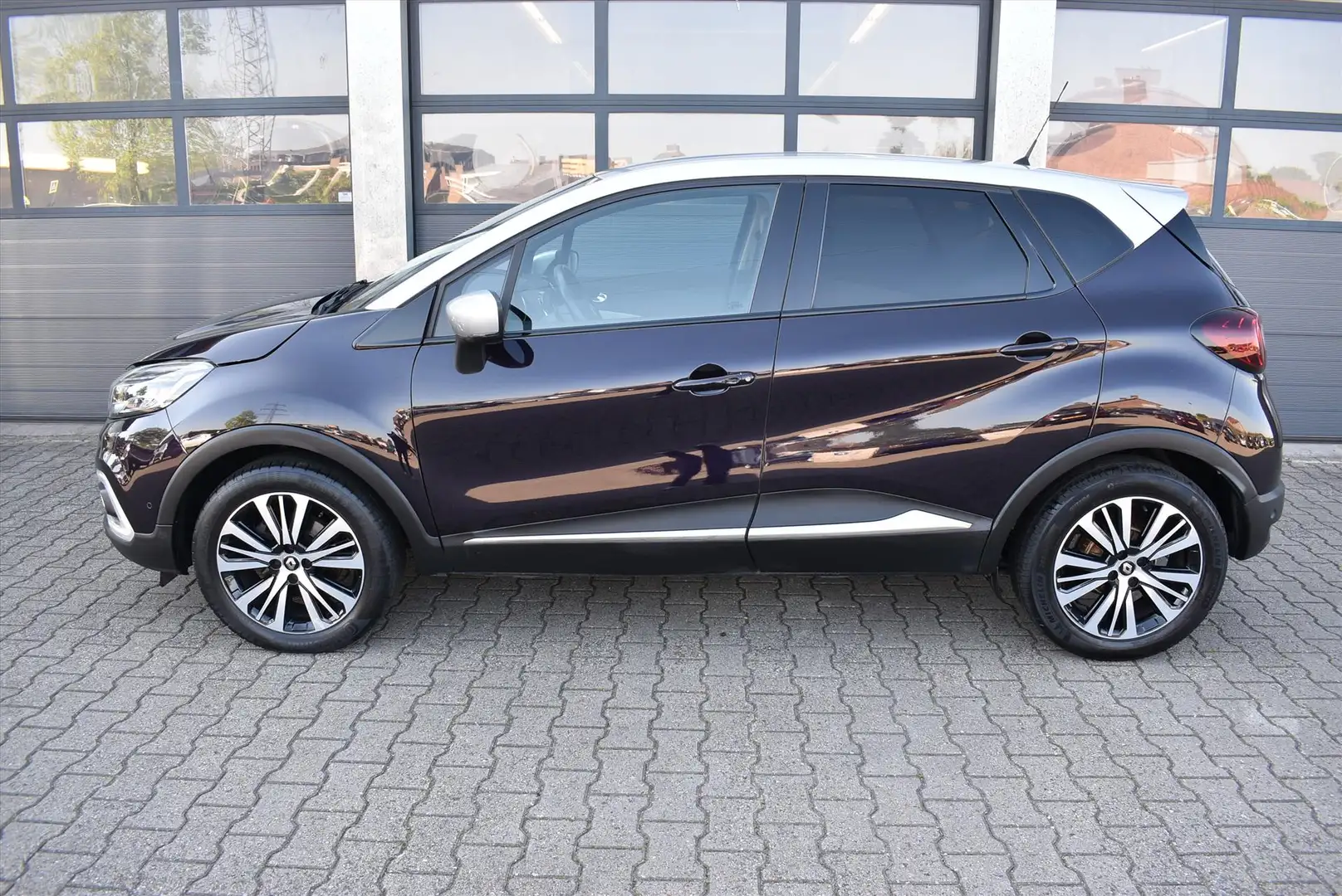 Renault Captur 1.2 TCe 120pk Initiale Paris Violet - 2