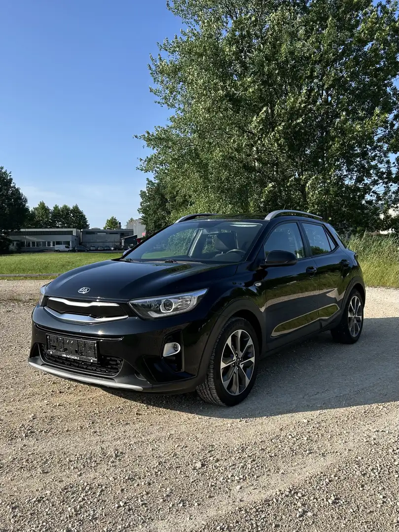 Kia Stonic 1,4 MPI ISG Silber Schwarz - 1